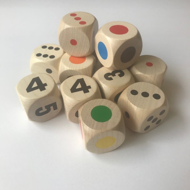 Puidust täringud 12tk