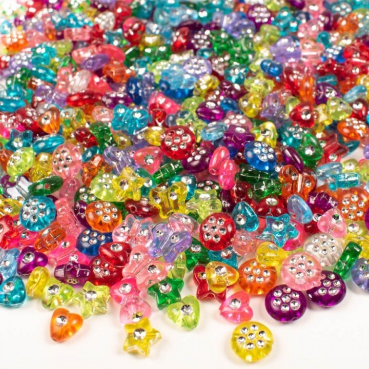 pärlid plastist kristallidega